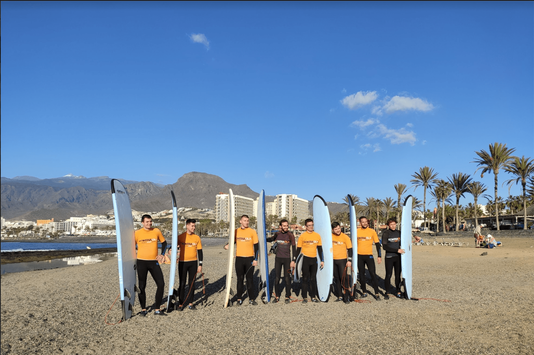 Surfing, team-building