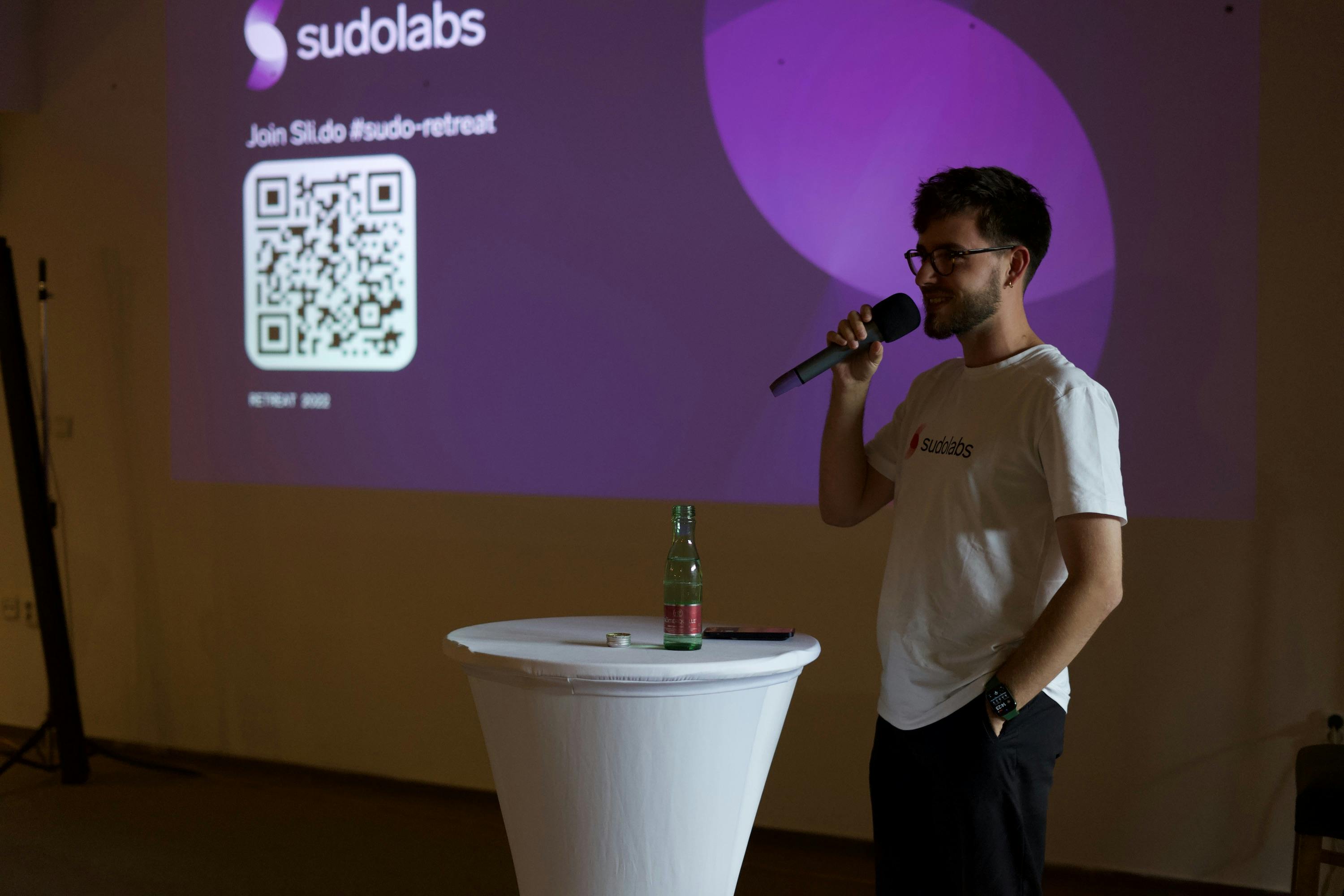 CEO of Sudolabs Jozef Petro presenting at a company retreat